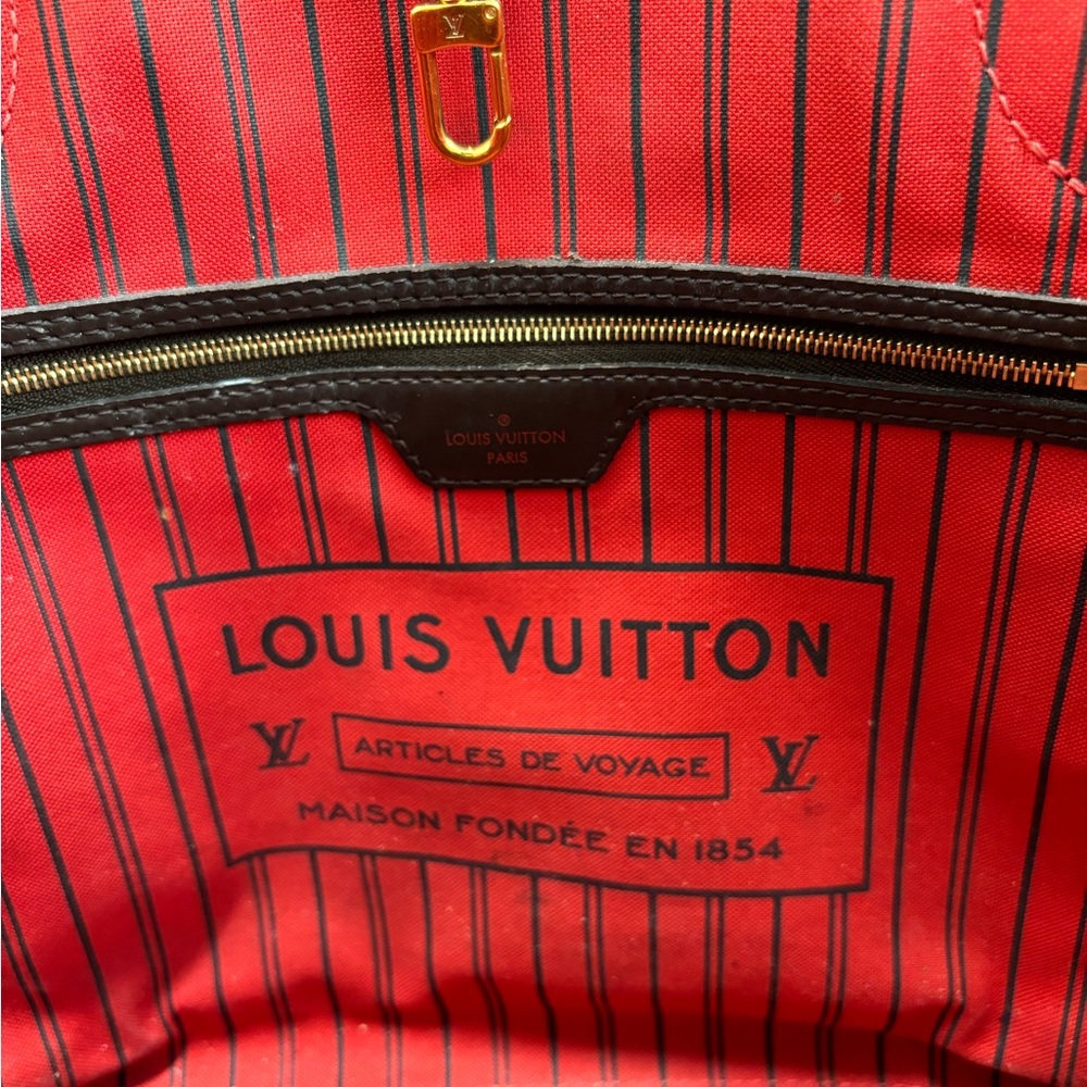 Authentic Louis Vuitton - Picture 4 of 14